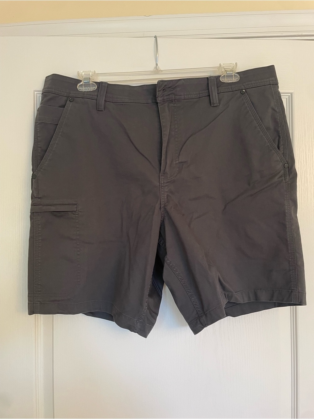 Wrangler Men's Cargo Shorts in Charcoal Gray